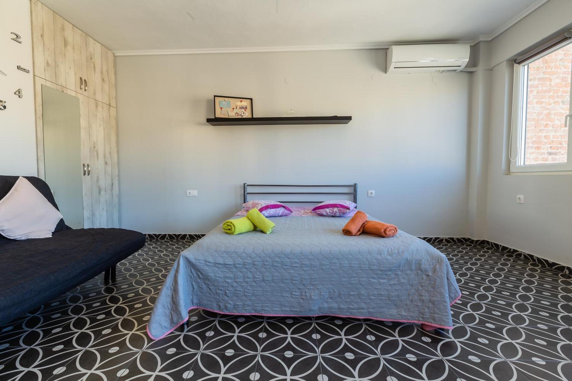 Modiano Studios Center-Your Urban Stay Thessaloníki Exteriör bild